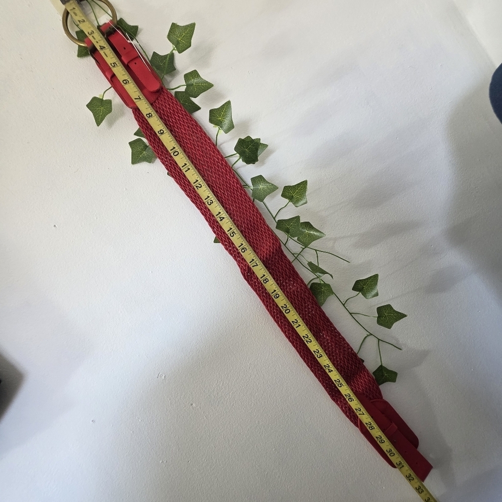 Vintage Red Leatherette Basket Weave Adjustable Buckle Belt - Picture 9 of 9